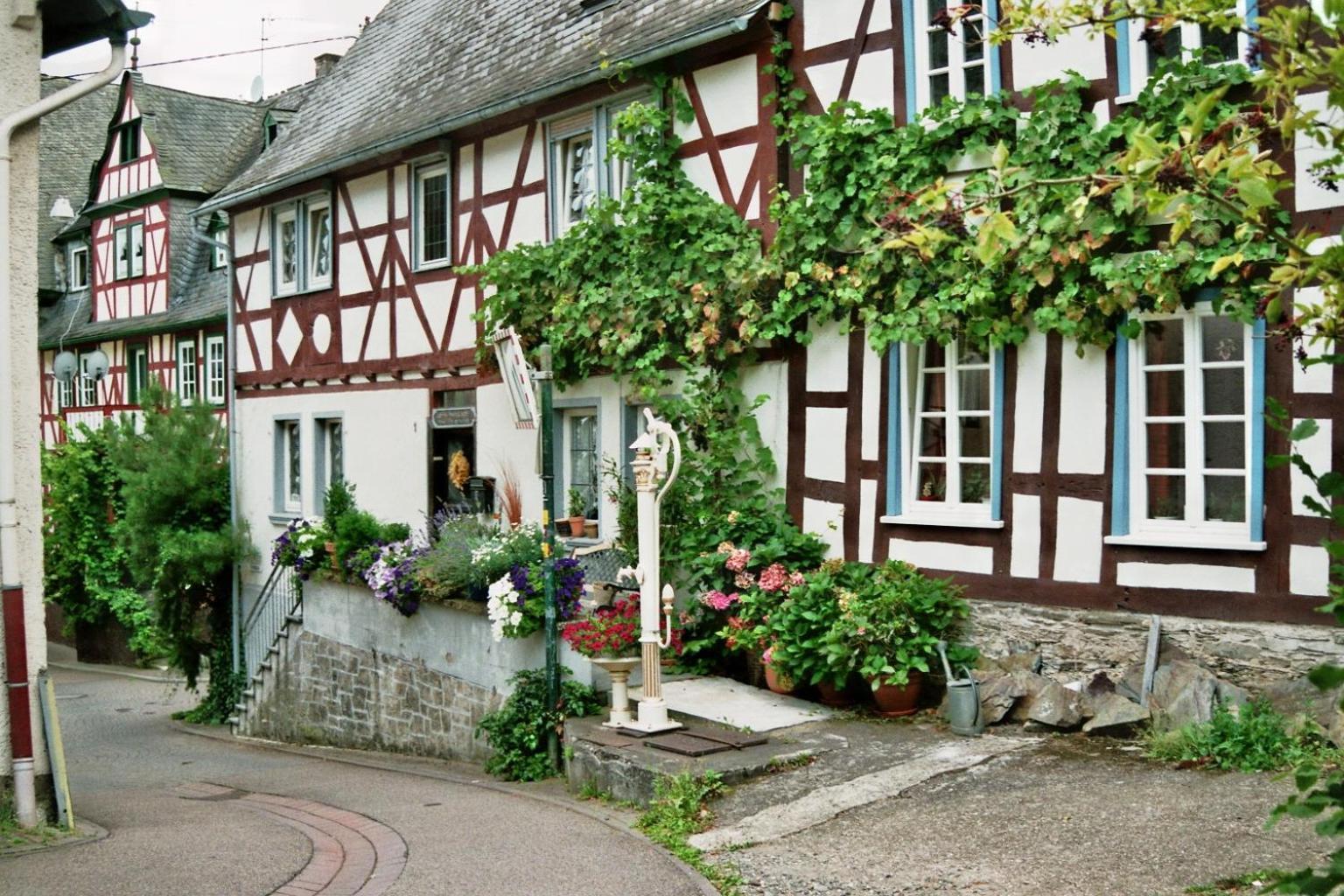Gaestehaus Ina-Maria, Apartments Obernhof Exteriér fotografie